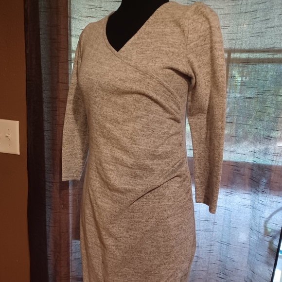 Dress - Picture 1 of 3